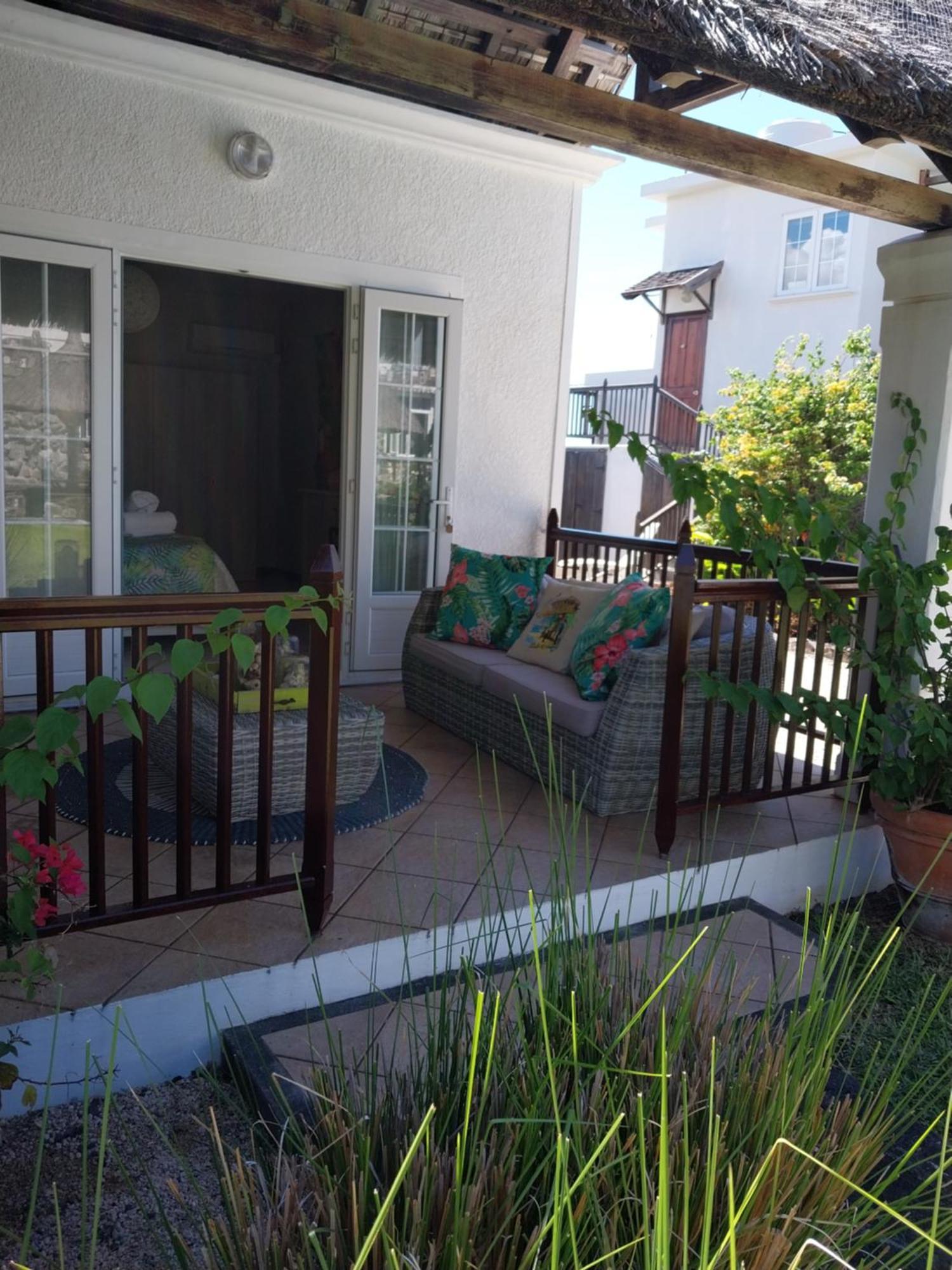 Chillpill Guest House Mahebourg Exterior photo