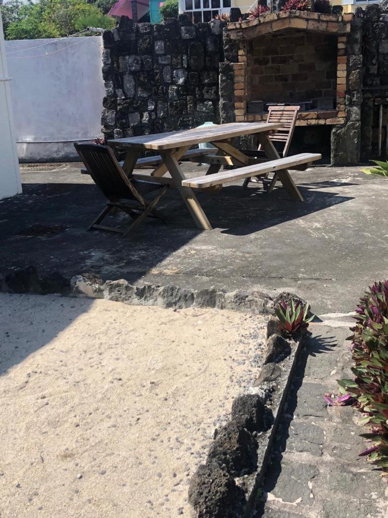 Chillpill Guest House Mahebourg Exterior photo