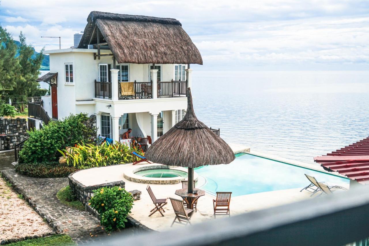 Chillpill Guest House Mahebourg Exterior photo